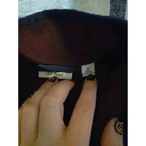 L.L.‎ Bean Burgundy Fleece - Picture 2 of 3
